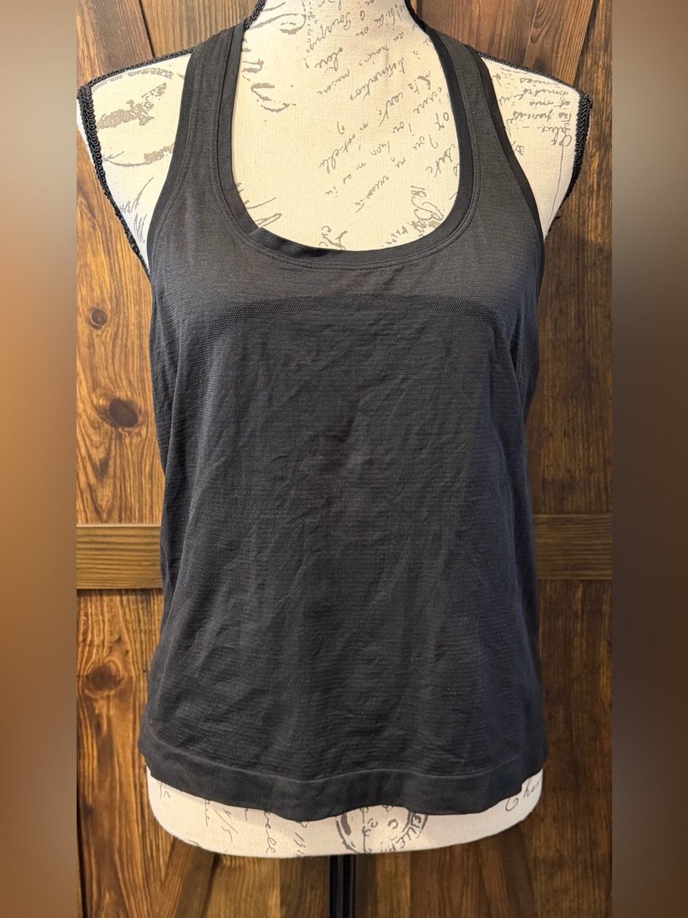 051 Lululemon Swiftly Tech Racerback EUC
